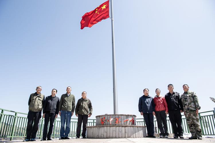 49图库下载-49图库港澳正版下载和外国船只挂五星红旗与外国船只挂五星红旗图片